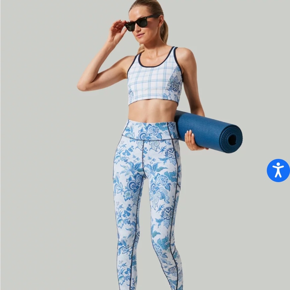 NWT tuckernuck sport yoga set